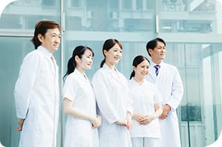 地域の医療機関や介護サービス・大学と連携